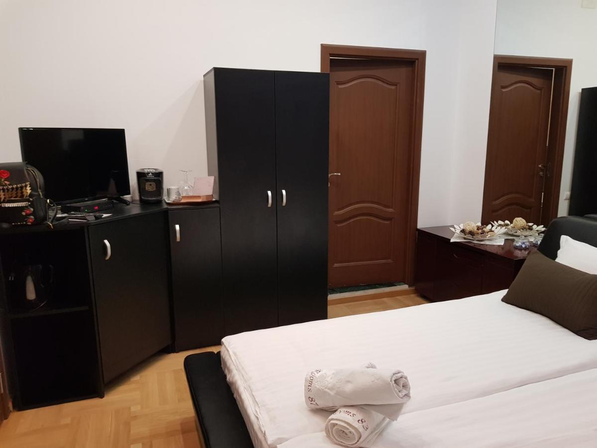 Ground Floor Mega Mall National Arena Monza Bukares Bagian luar foto